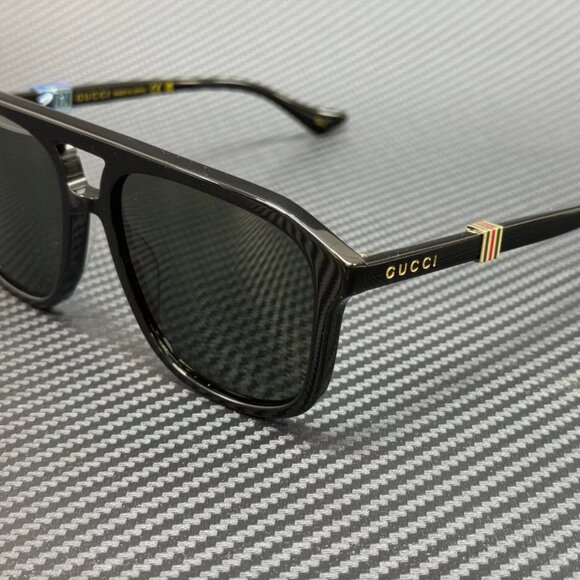 NEW Gucci Large 57mm Sunglasses - Picture 1 of 5